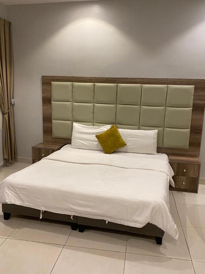 Diamond Suites For Furnished Apartments Medina Exterior photo
